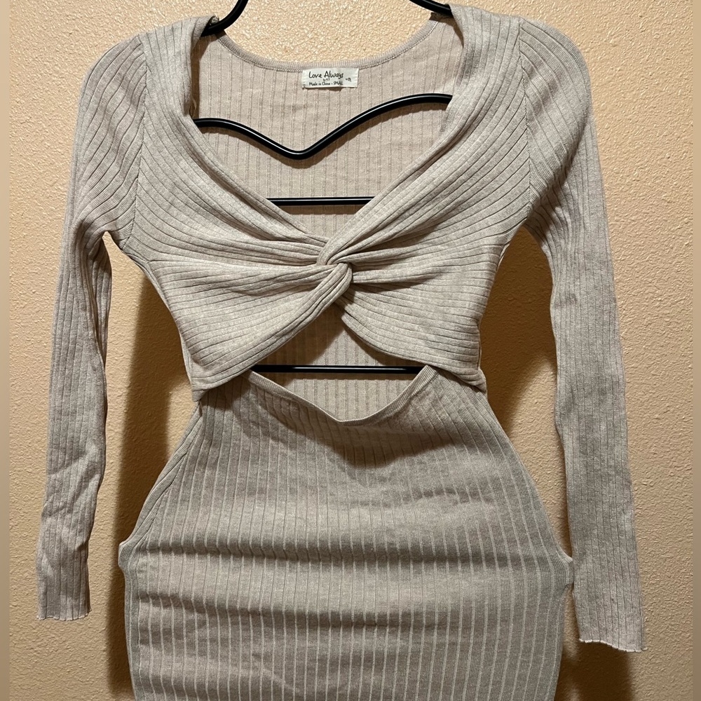 Long Sleeve Knot Dress